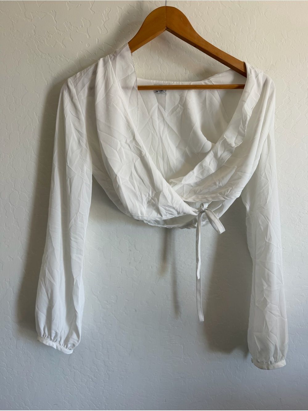 Aritzia Sunday Best White Long Sleeve Wrap Cropped Top Size XXS